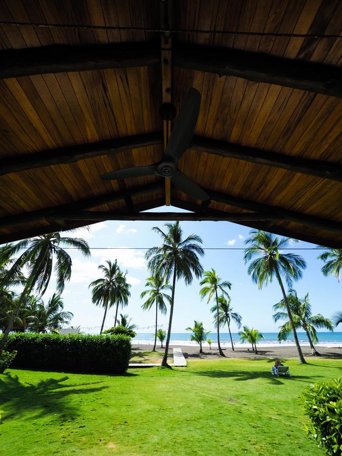 Hotel Playa Cambutal Exterior photo